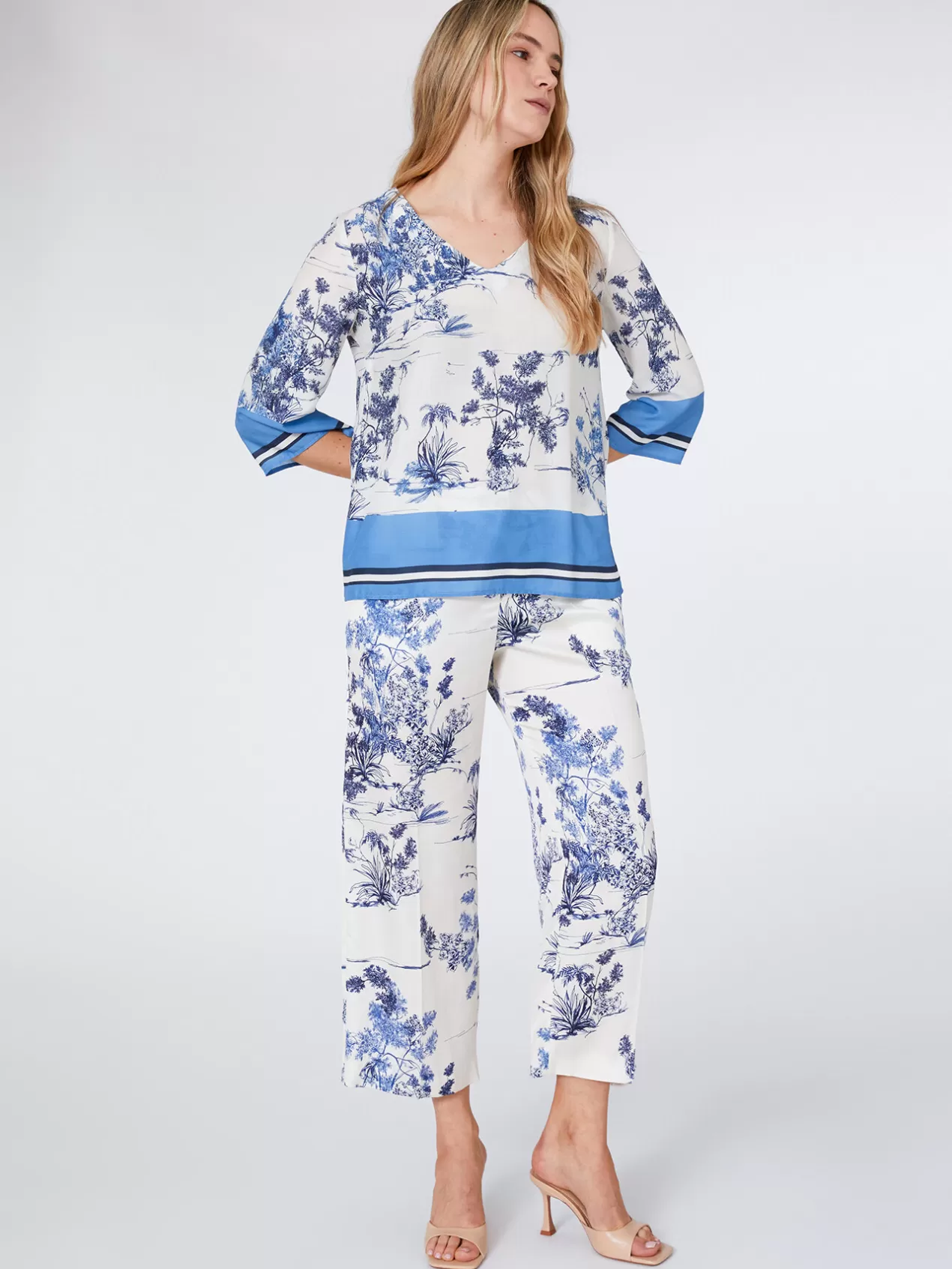 Store Elena Mirò Blouse En Viscose Imprimee Avec Des Bords Blanc