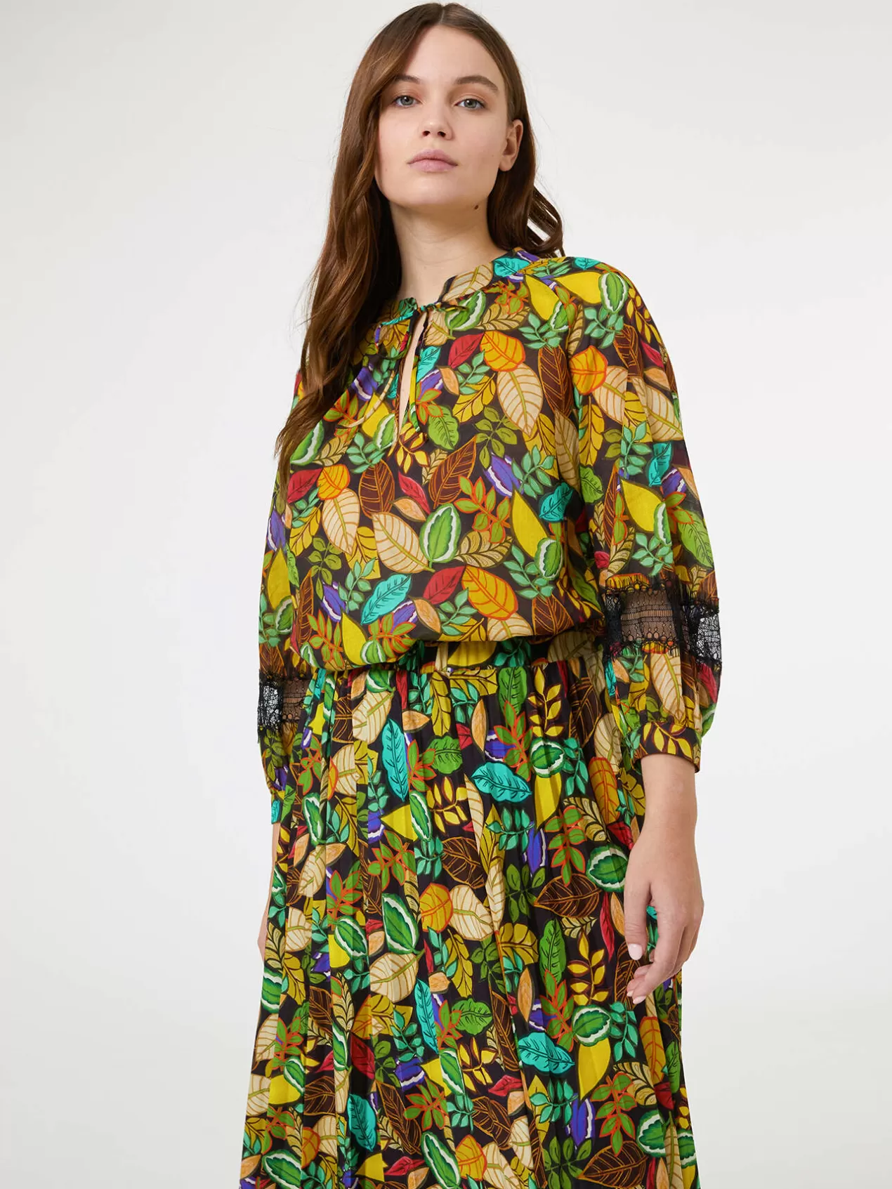 Best Sale Elena Mirò Blouse Imprimee Avec Bords En Dentelle Vert