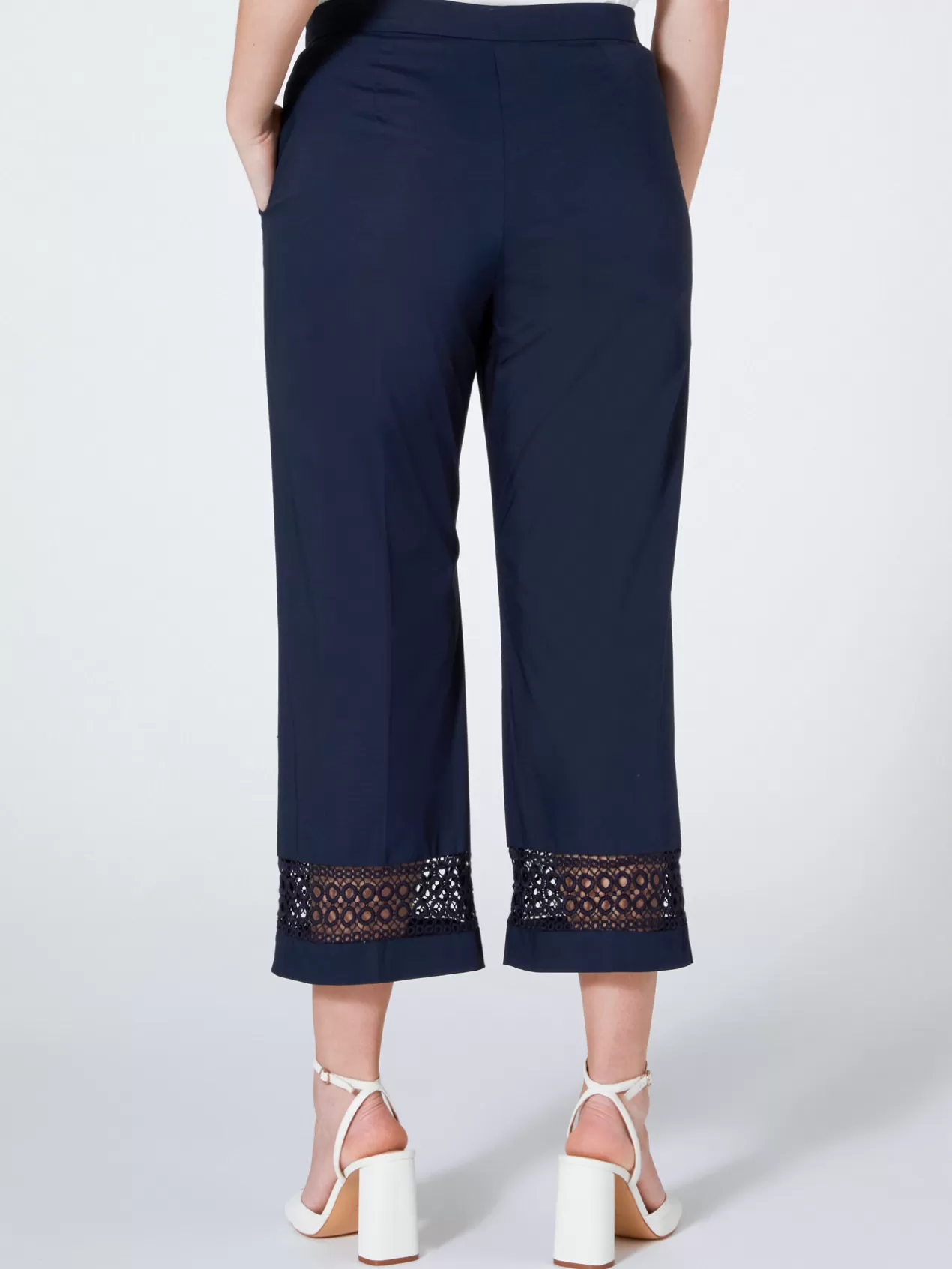 Sale Elena Mirò Pantalon Cropped Avec Bord Brode Bleu