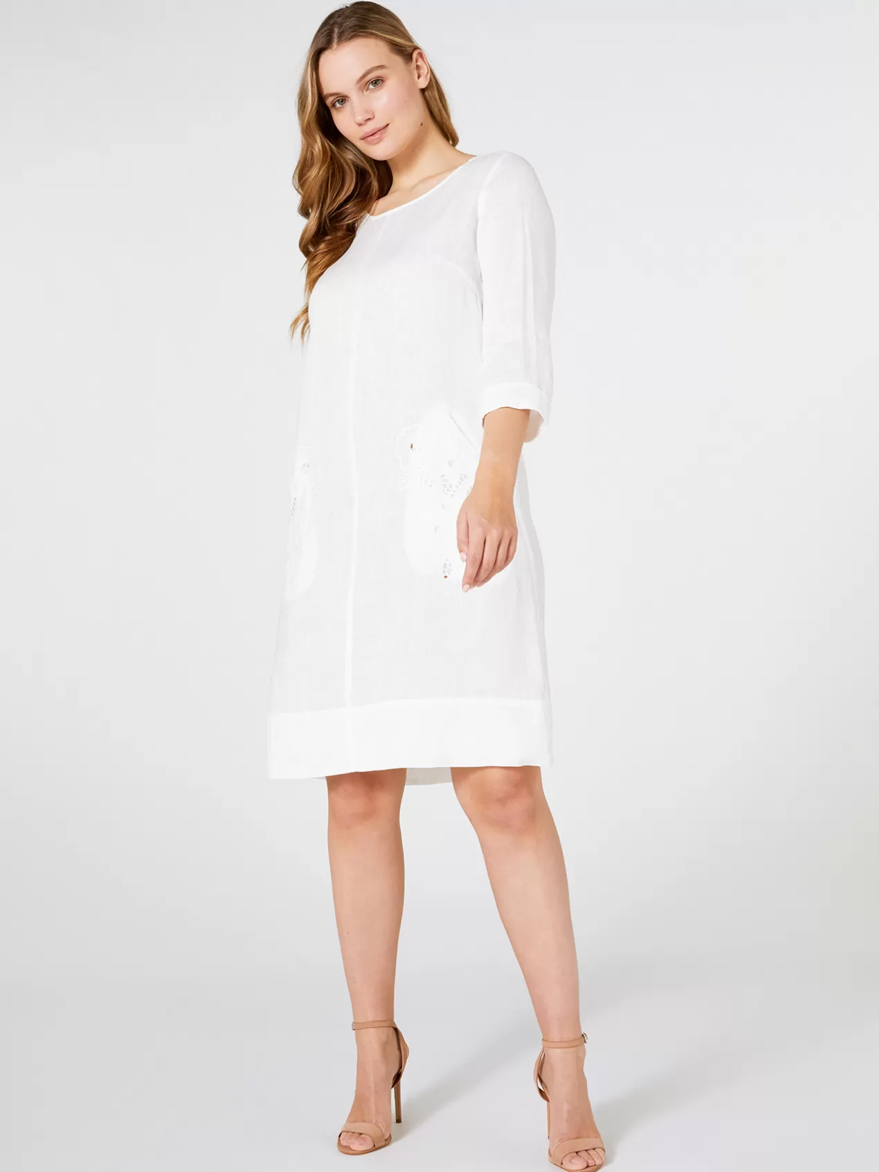Shop Elena Mirò Robe En Lin Brodee Blanc
