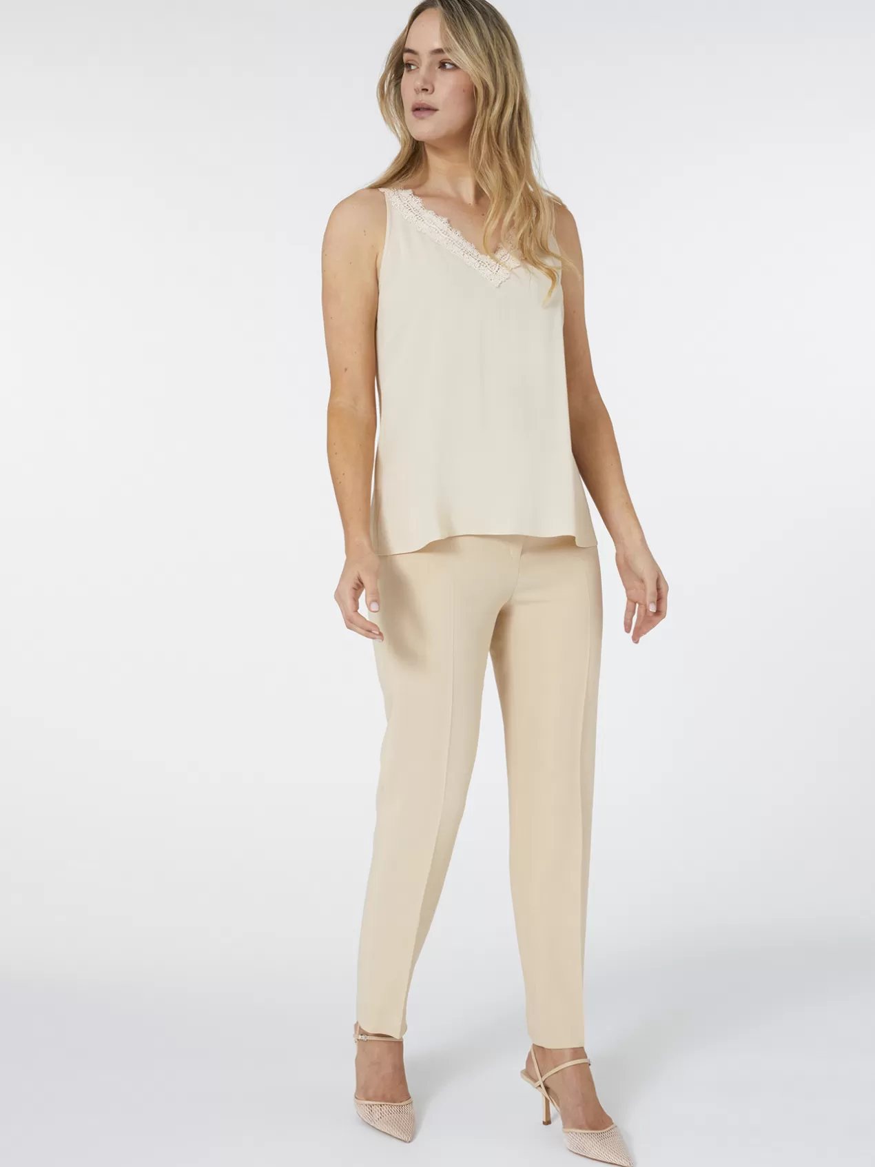 Flash Sale Elena Mirò Top Avec Bordure En Dentelle Beige