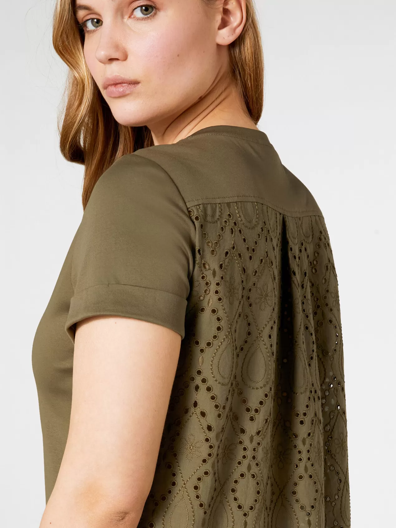 Best Sale Elena Mirò T-Shirt Avec Broderie Anglaise Dans Le Dos Vert